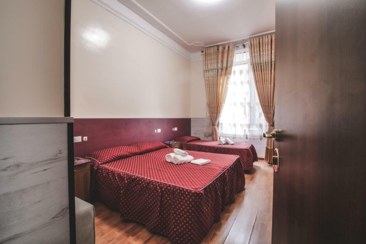 Vertex Guest House Roma Esterno foto